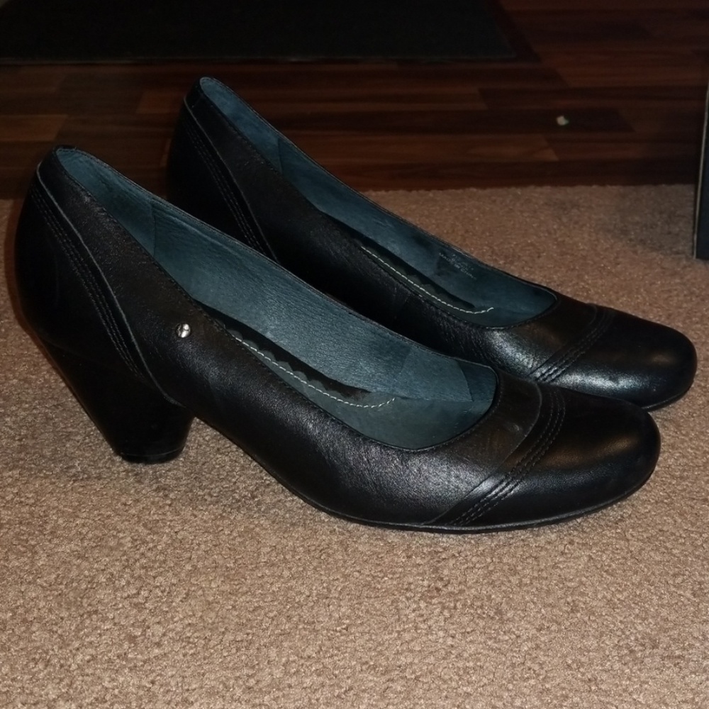 Pikolinos black leather pump, size 38